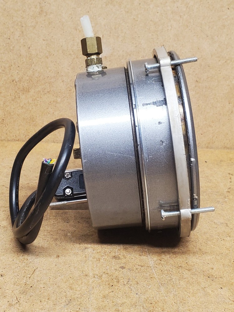 Dwyer DH3-006 Digihelic Differential Pressure Controller