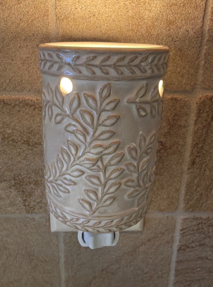 Ceramic Nightlight Vine Floral Cream Beige One Light Switch Cute!