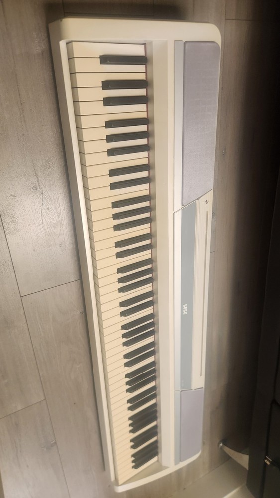 Korg SP-170 Digital Piano Keyboard