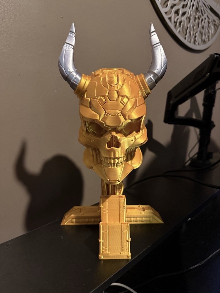 Skull Controller/Headphone Holder