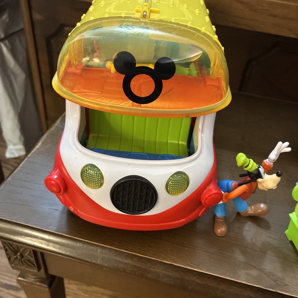 Disney Mickey Mouse Outdoor & Explore Camper RV toy Light Sounds work