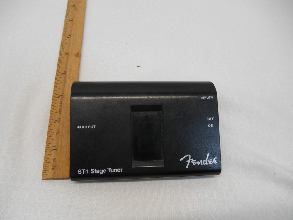 Fender ST-1 Stage Tuner in Black - Powers On