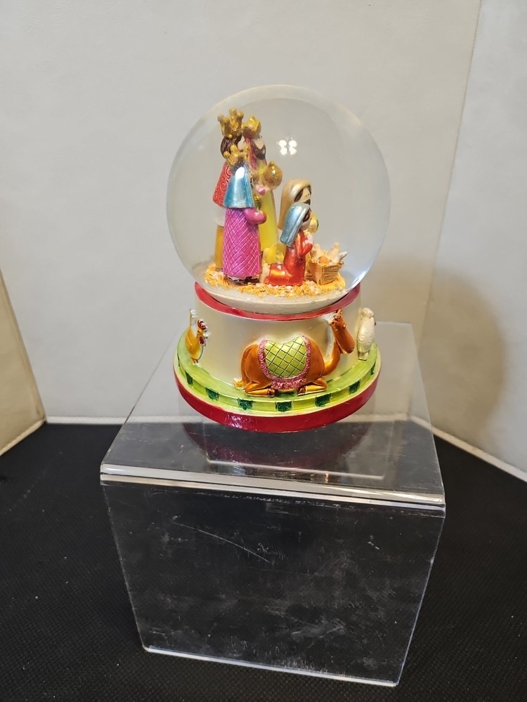 raz imports snow globe