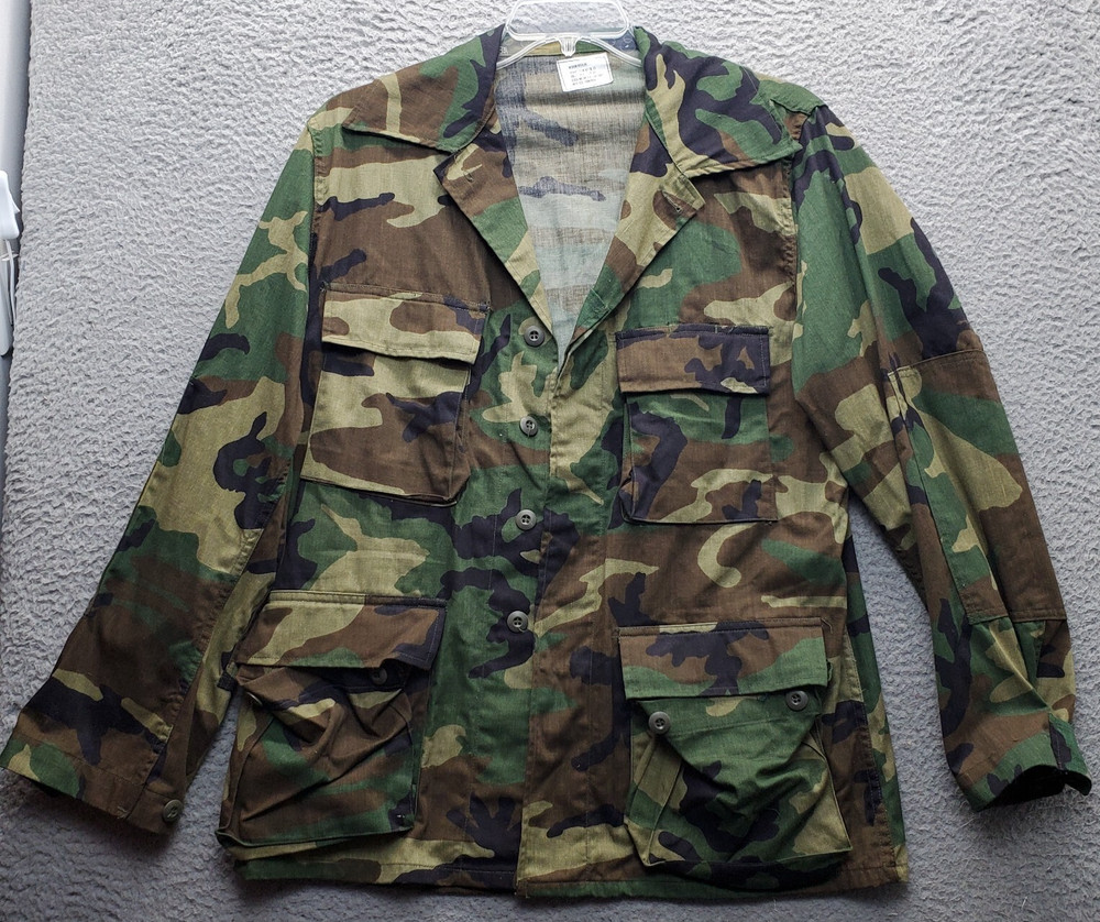 US Army Jacket Mens M Multi Camouflage Chest Pocket Long Sleeve Button Front EUC