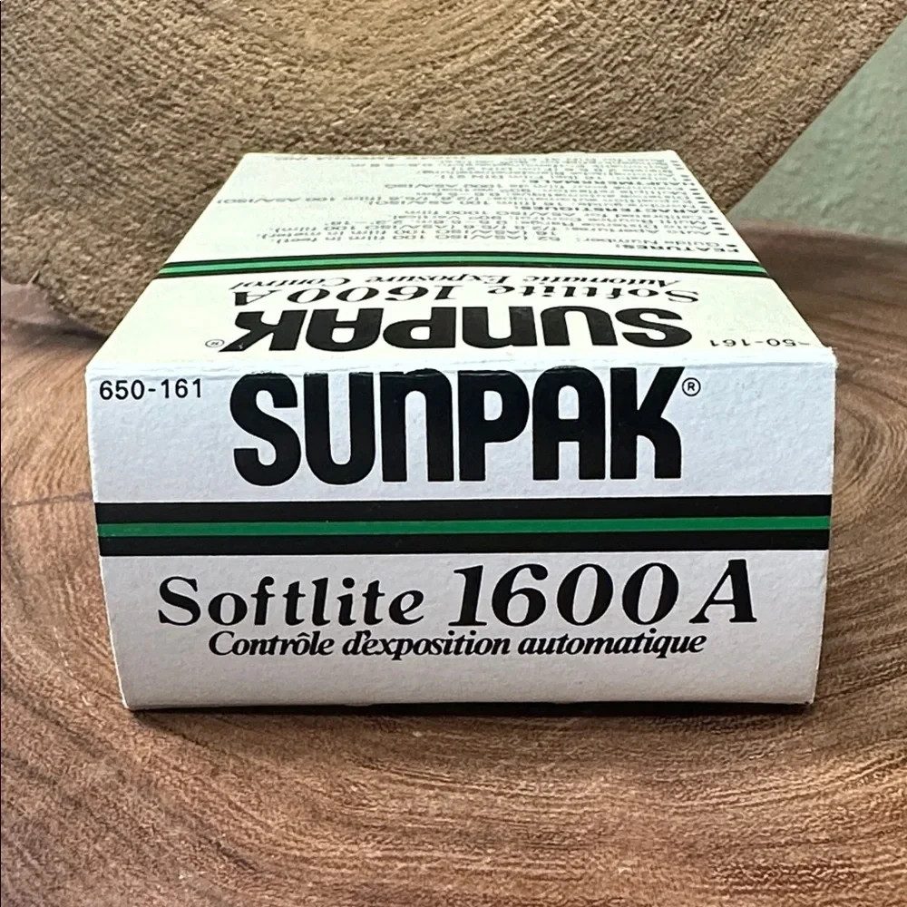 SUNPACK Softlite 1600A Automatic Exposure Control Camera Flash