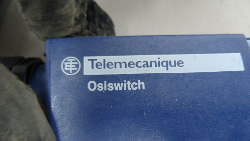 Telemecanique Limit Switch ZCP21 NOS