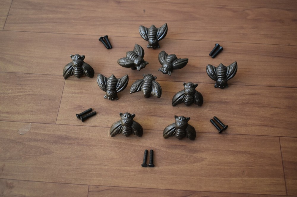Iron door knobs cast cabinet bee drawer handles pull rustic hardwar 10 pcs
