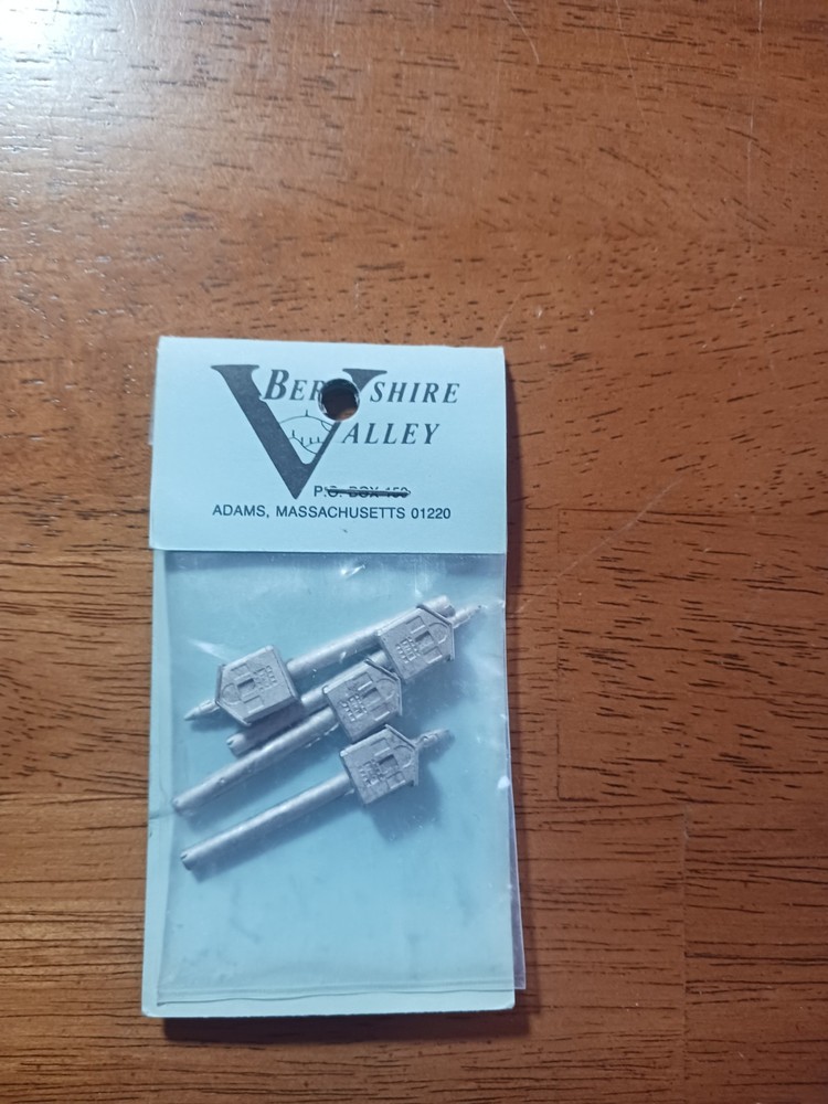 Berkshire Valley O scale #561 Fire Call Box