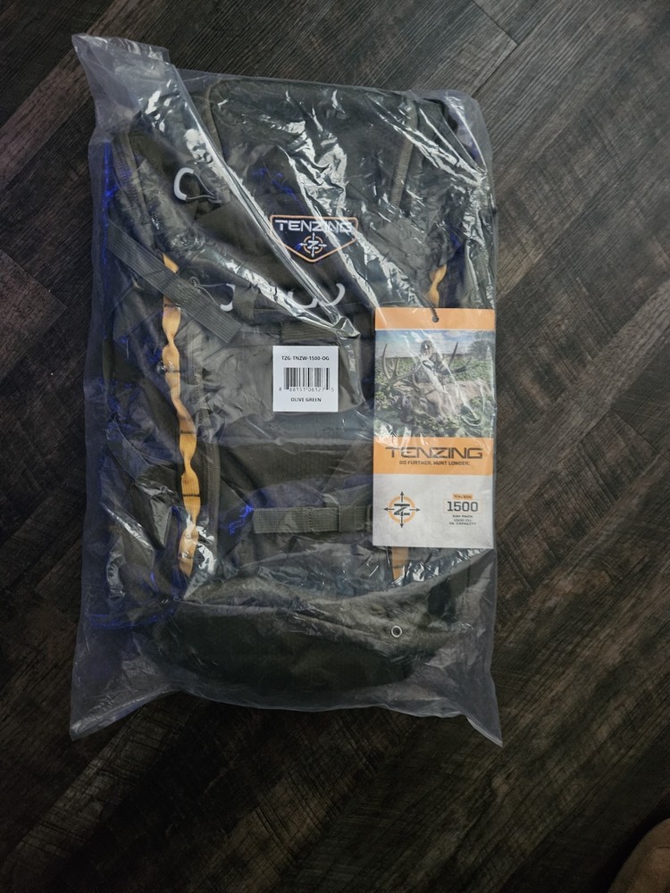 Tenzing Outdoors Day Pack - 1500 Cubic Inch