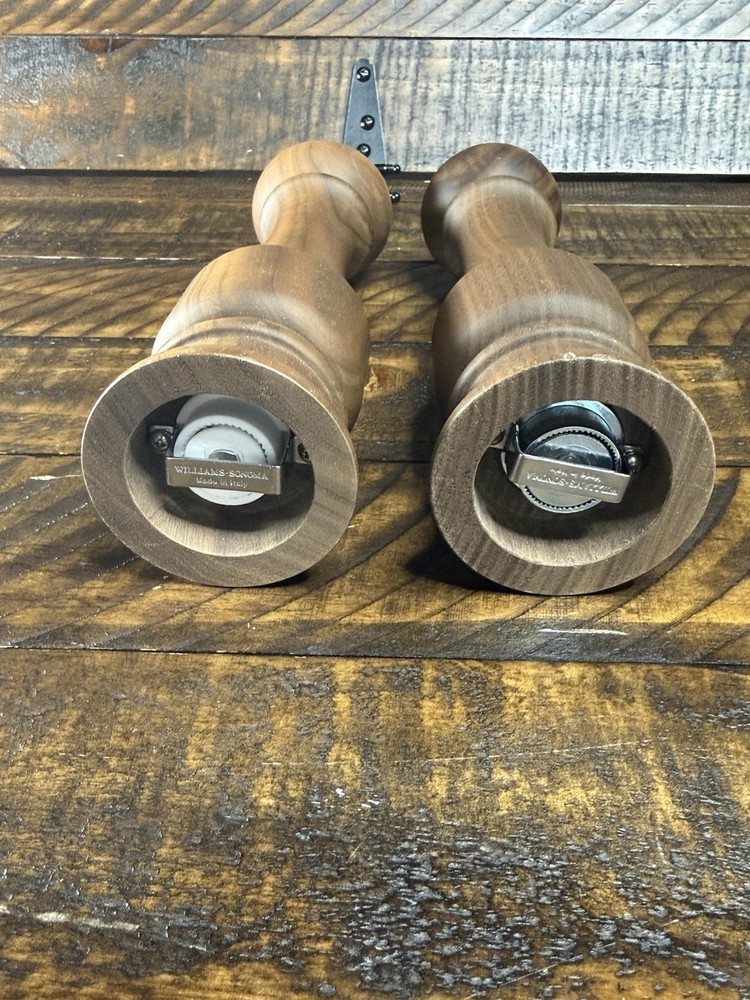 Williams Sonoma 9" Walnut Salt & Pepper Mill Set, MSRP $175 Open Box