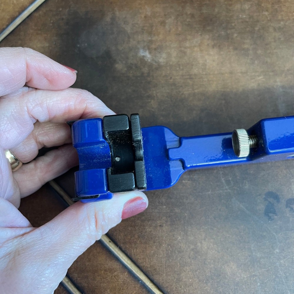 Big Blue LNS5000 Nstallmates Universal Compression Tool