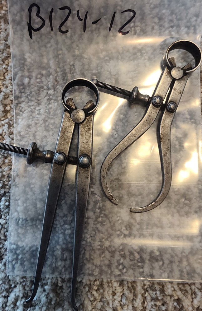 🗽 VINTAGE CALIPER SET OF 2