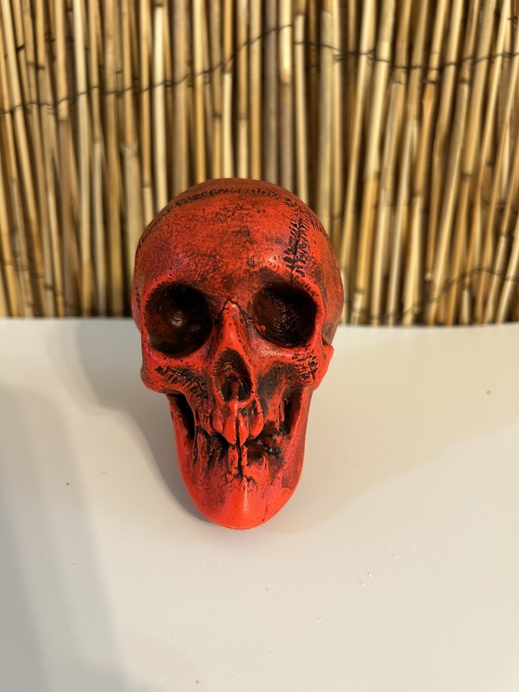 RANDOTTI ORIGINAL # 829 MEDIUM RED FLUORESCENT SKULL GLOWS UNDER BLACKLITE