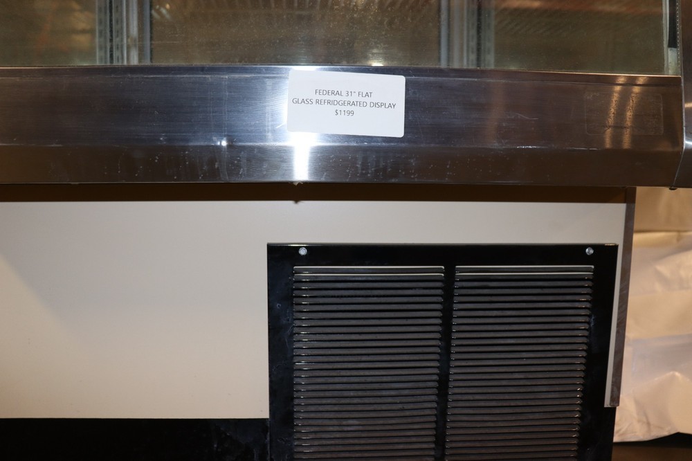 Federal Industries 31505C-2 Refrigerated Display Case, CLEAN, Rolling, Used