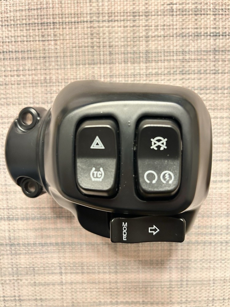 2025 OEM Harley Low Rider ST  Right Side Handlebar Switch Pack Control