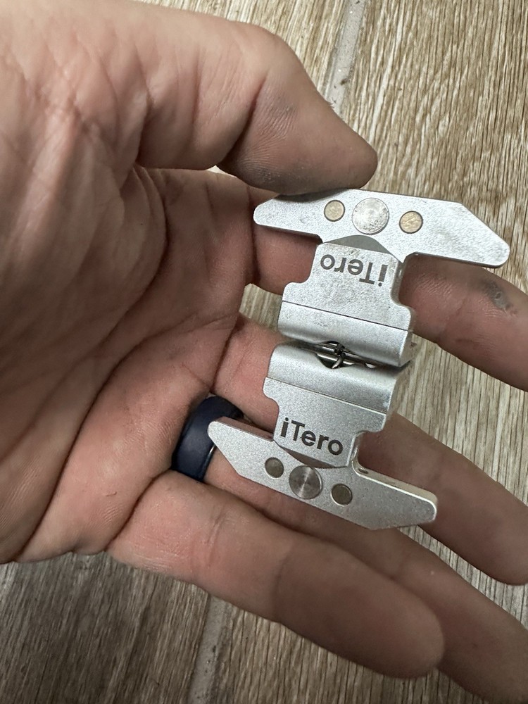 Align Technology iTero Articulator for dental milled or printed models