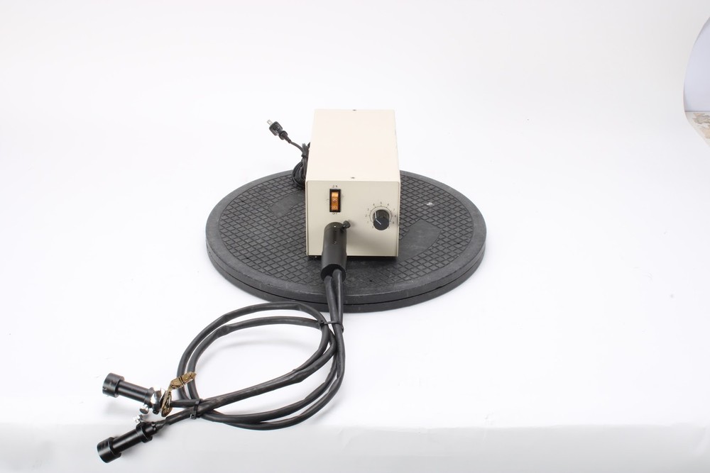 Moritex MHF-100L Light Source With Dial Light Guide and Unknown Lenses