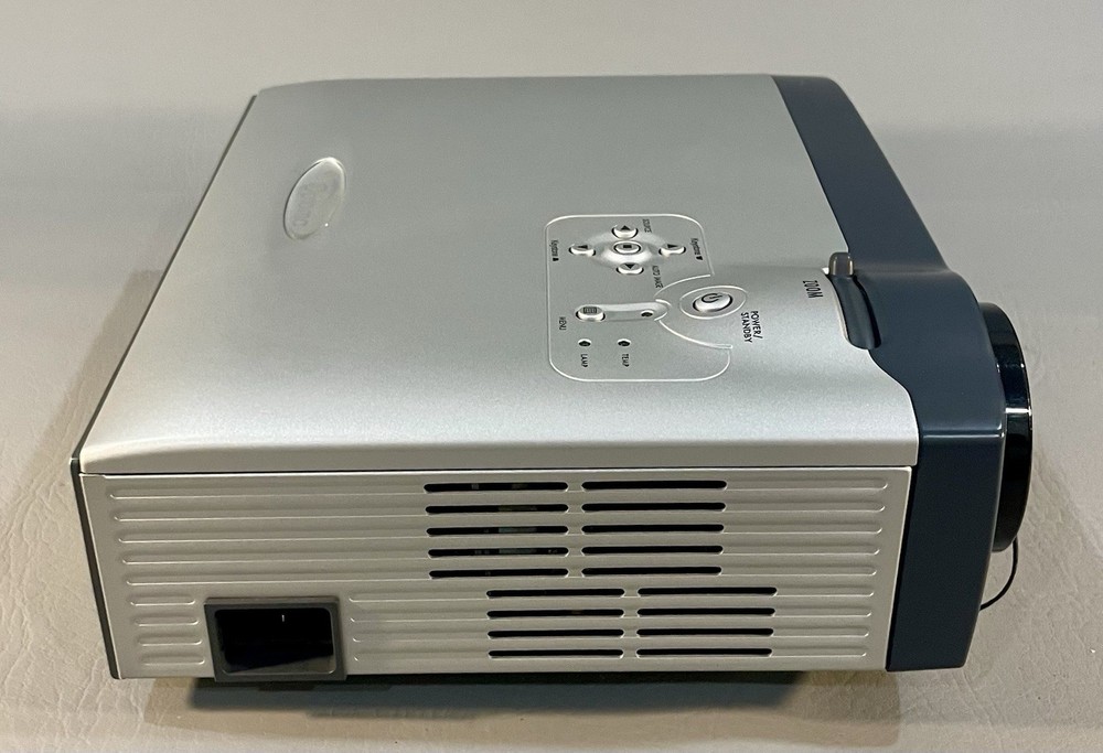 Optoma DLP Projector Display EP739 with Padded Case Owners Manual & Quick Guide