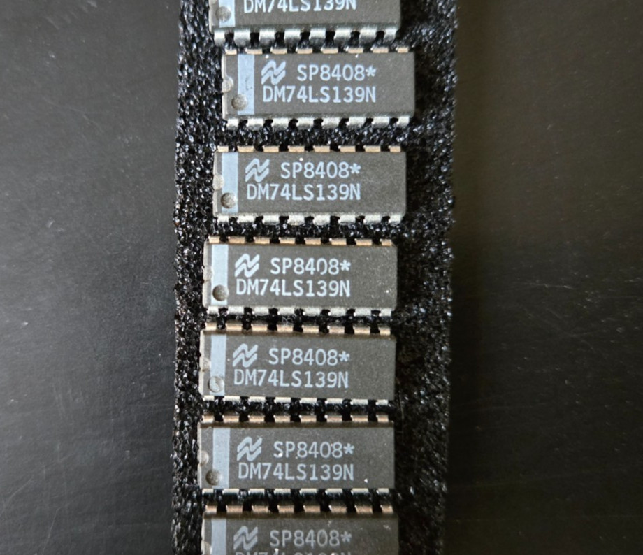 2pcs DM74LS139N Decoder/Demultiplexer by National Semiconductor ~ NEW ~