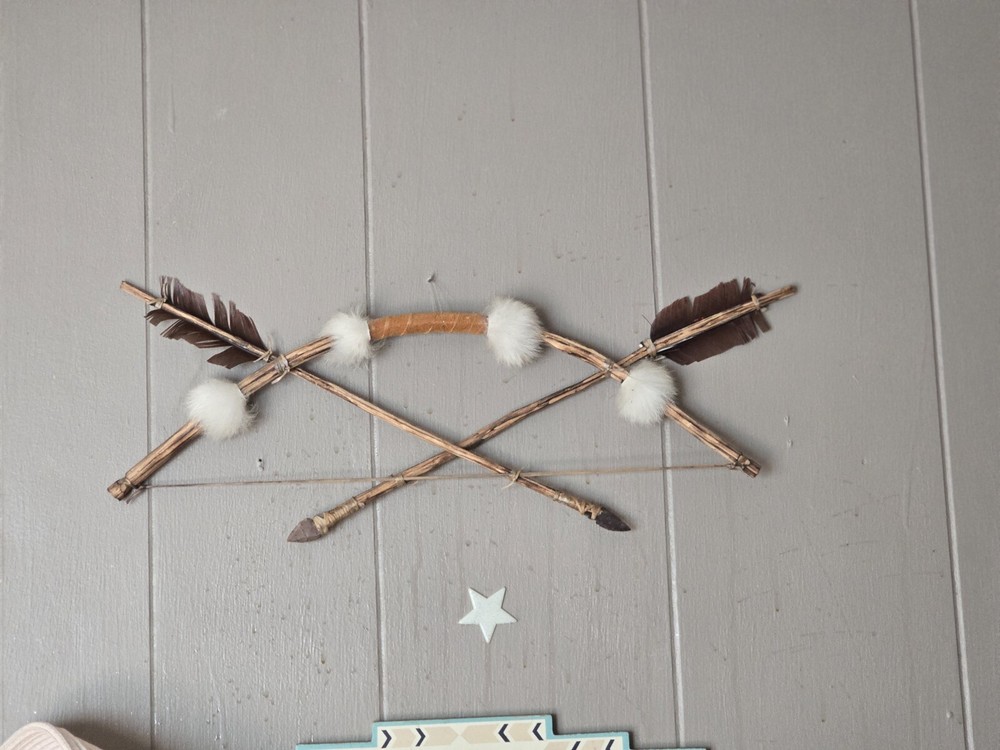 Vtg authentic Native Peace Bow & Crossed Arrows