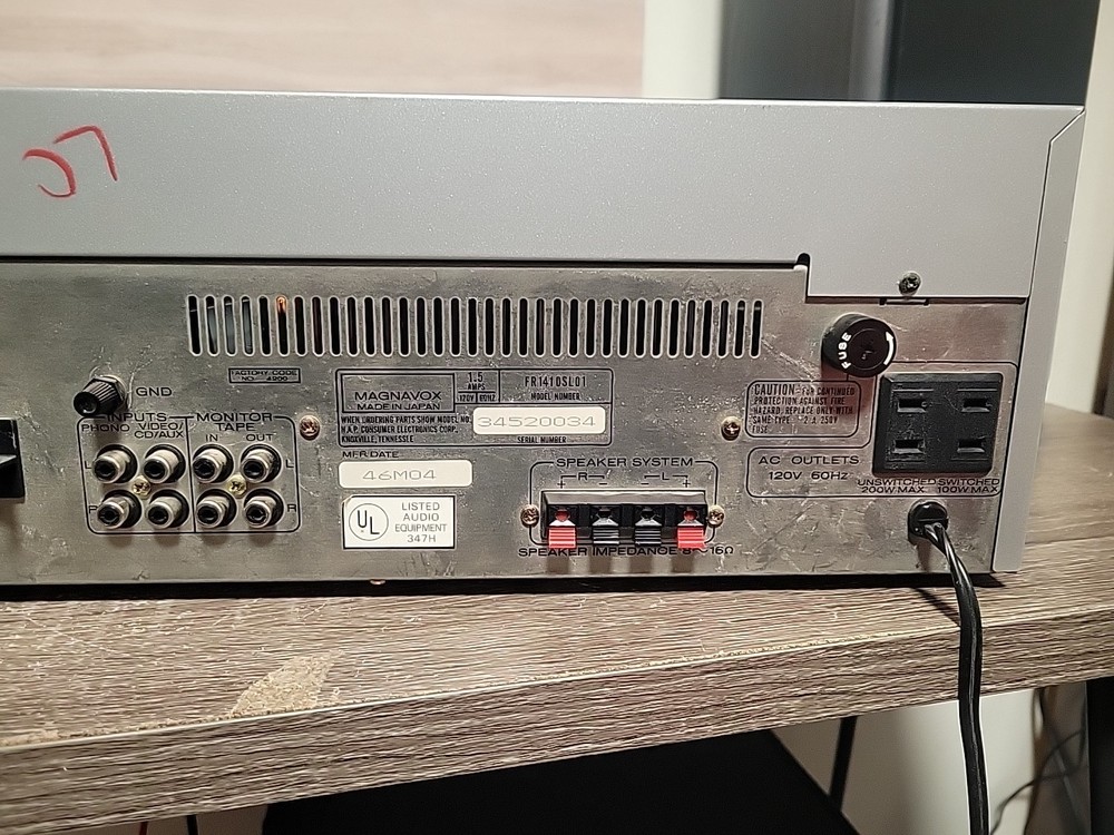 Magnavox amplifier with tuner