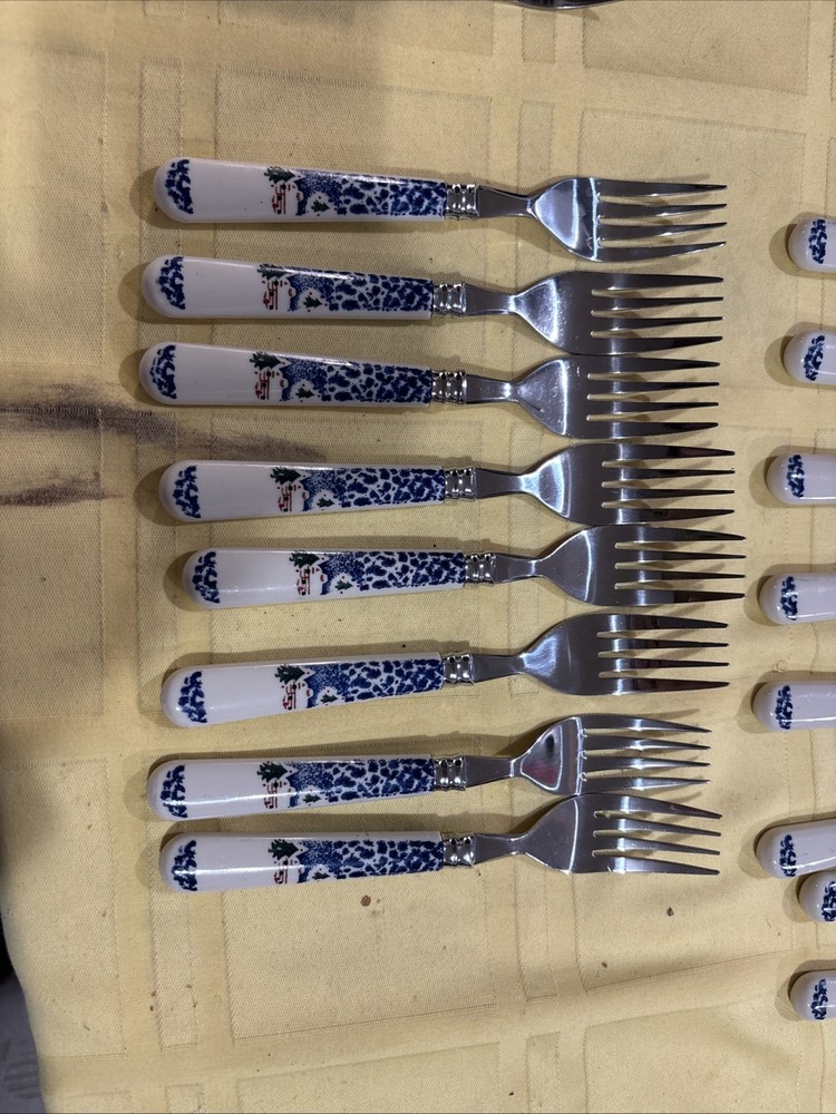 Flatware Christmas Cabin in Snow Stainless 8 Place Settings Tienshan Silverware