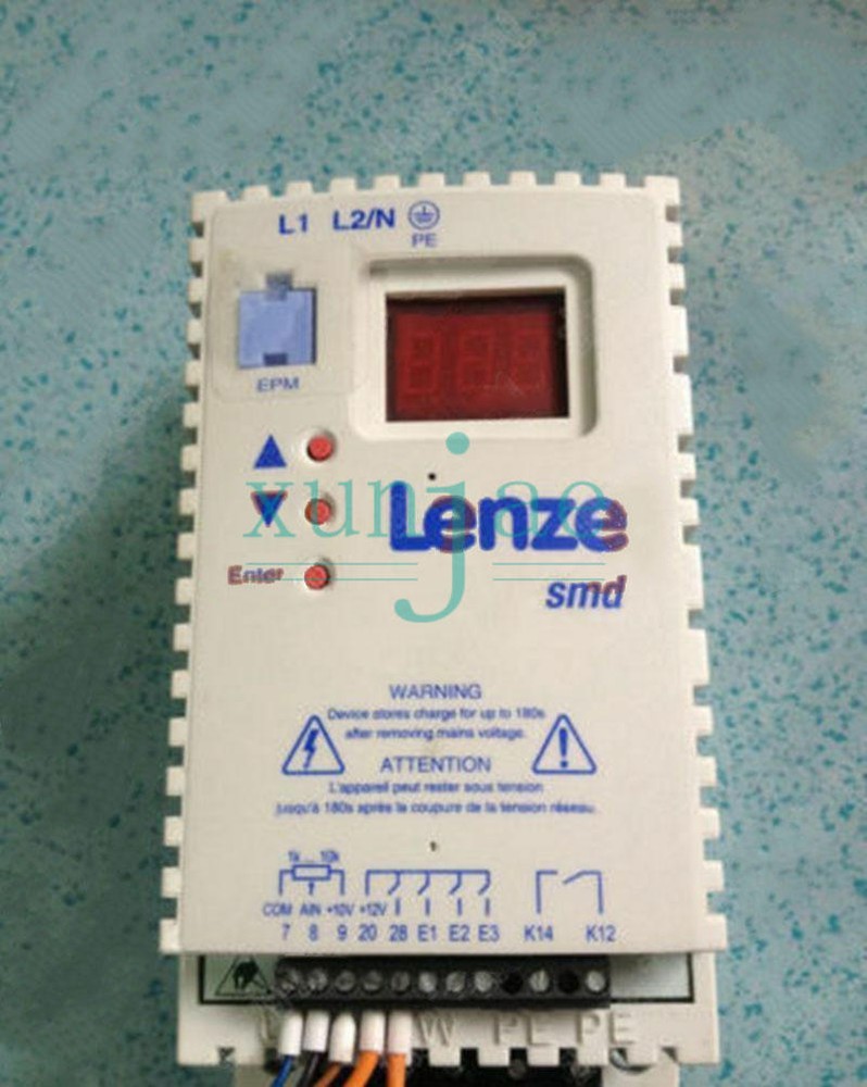 1piece Used Lenze ESMD251X2SFA Frequency Converter Tested Good