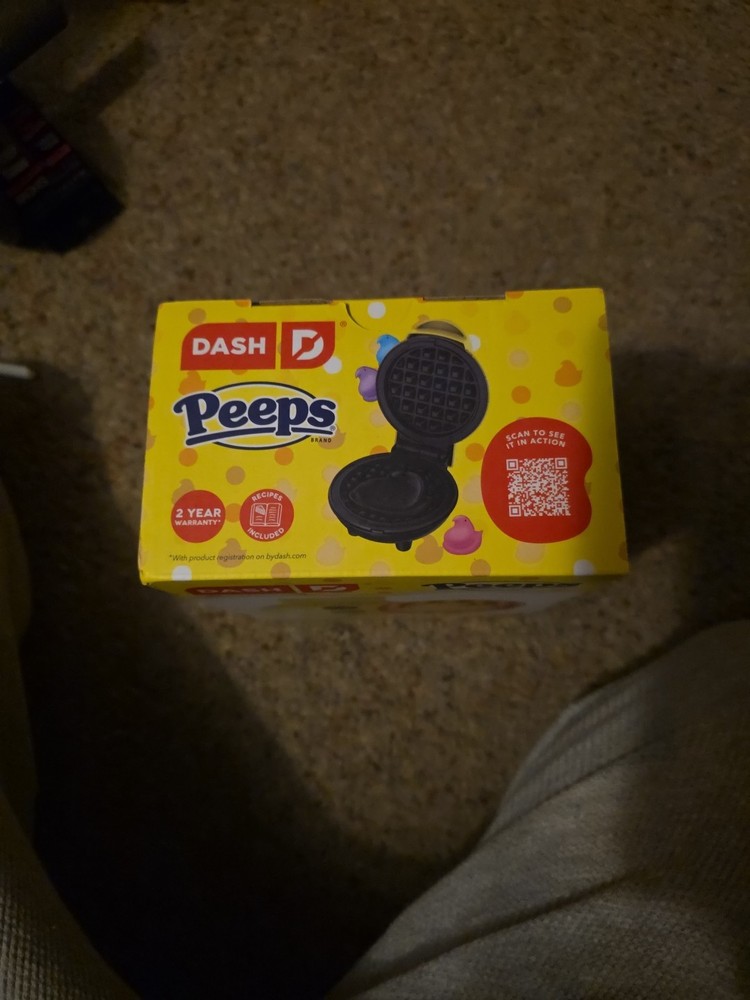 Dash Easter Peeps Mini Waffle Maker Limited Edition New In Box Yellow