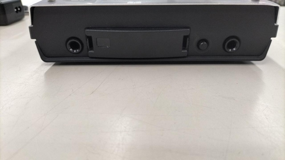 ROLAND SP-404SX Linear Wave Sampler 16-Bit DJ Beatmaker 29 DSP Effects SD Card