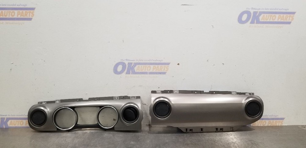 21 JEEP GLADIATOR JT WILLYS DASH TRIM SET PAIR GRAY