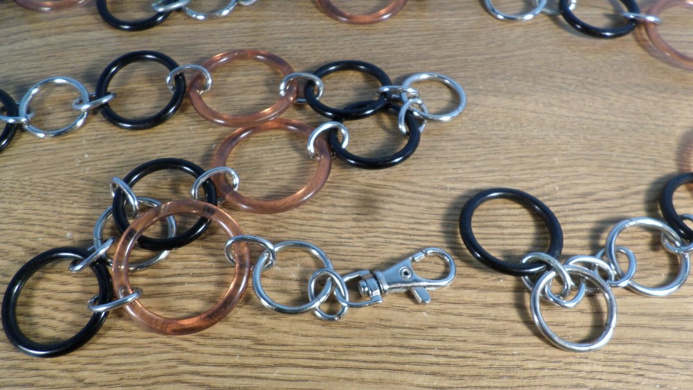 Loop Decorative Belt ~ Plastic & Metal ~ 32" ~ Brown Loops ~ Retro Look
