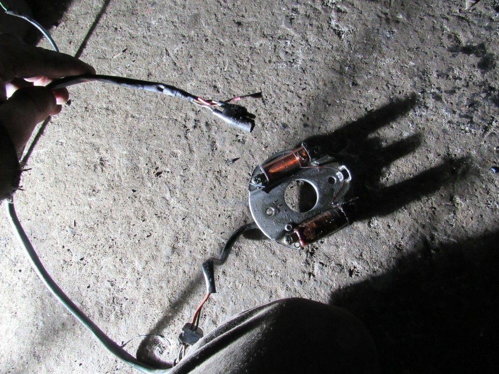 1983 suzuki dr500 stator cover