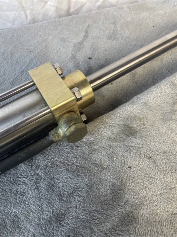 ROBERTSON HLD2000L HYDRAULIC 12V DRIVE