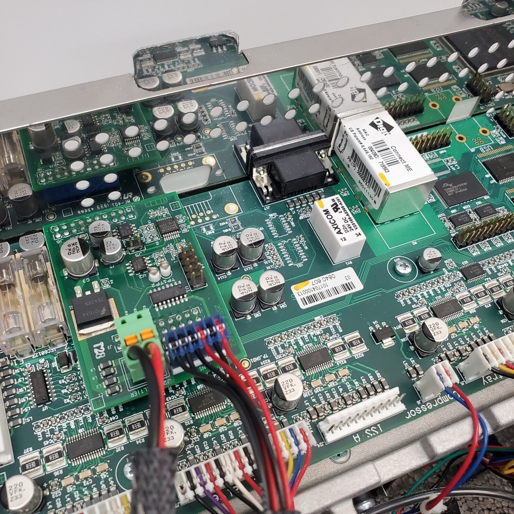 Bruker Holland Spark Autosampler Model 840 Powers On