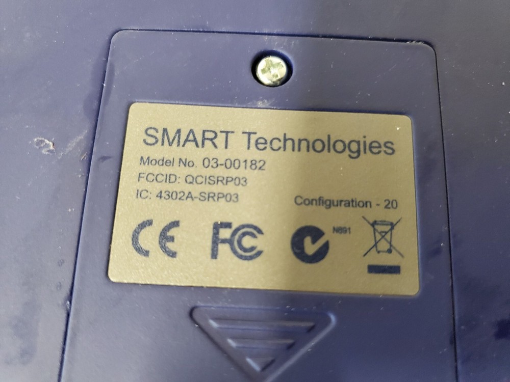 Case of 32 SMART Technologies Response XE System Remotes