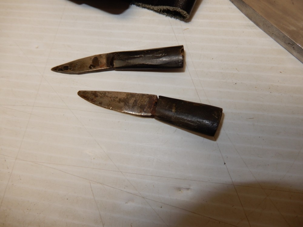 VINTAGE MIDDLE EASTERN CAMEL KNIFE