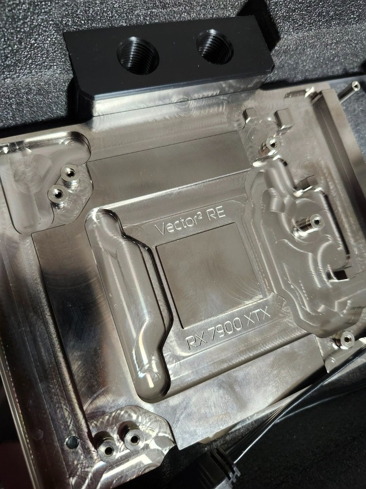 EK-Quantum Vector 2 Red Devil RX 7900 XTX GPU Water Block, Nickel + Plexi READ