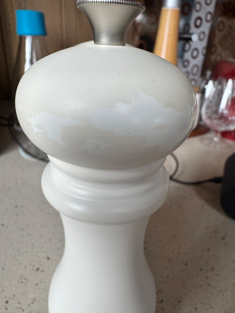 Le Creuset SALT & PEPPER MILL SET " White"
