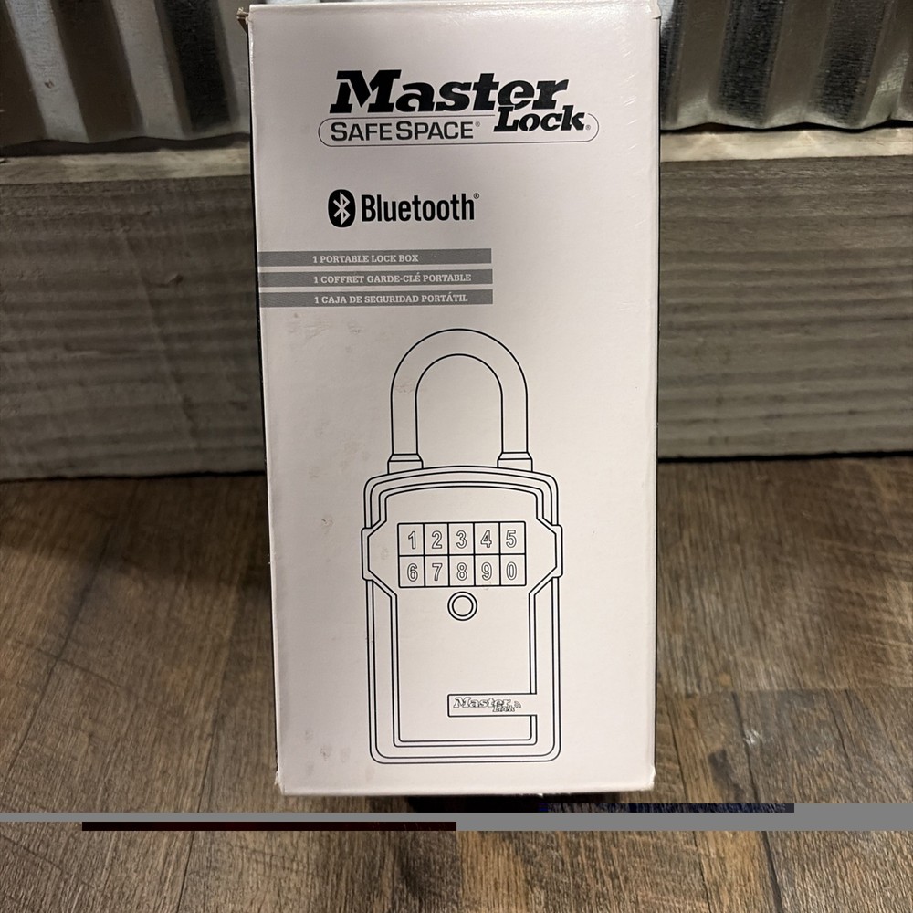 New In BOX Masterlock  5441ENT Bluetooth Wall Mount Lockbox