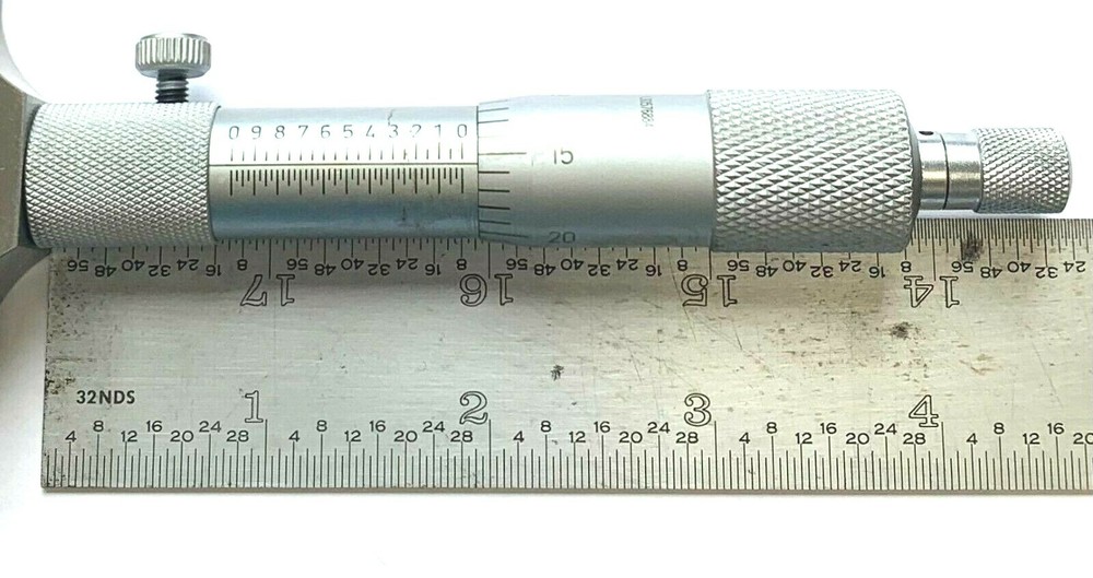 0-4" DEPTH MICROMETER W/ 2-1/2" BASE - 001" RESOLUTION