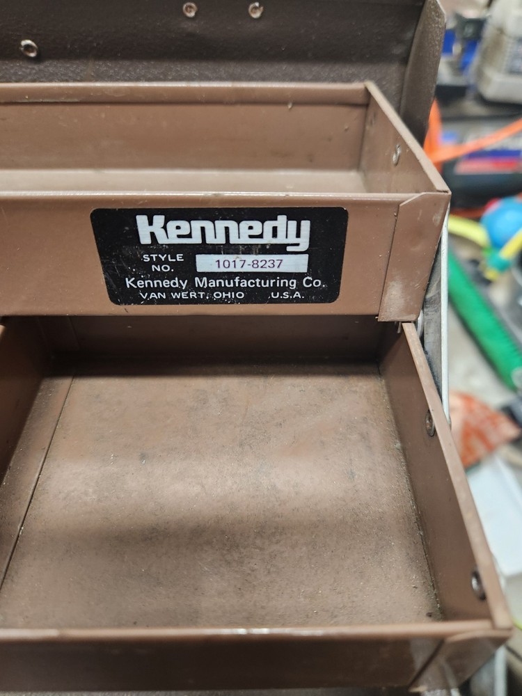 Vintage Kennedy 1017 Cantilever Tool Box