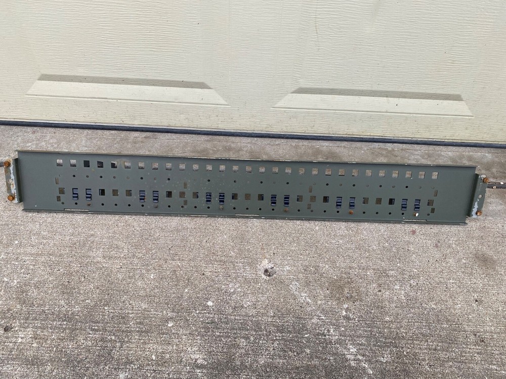 US Military Surplus Space Saver Weapons System Shelf Insert & 6 Weapons Mounts