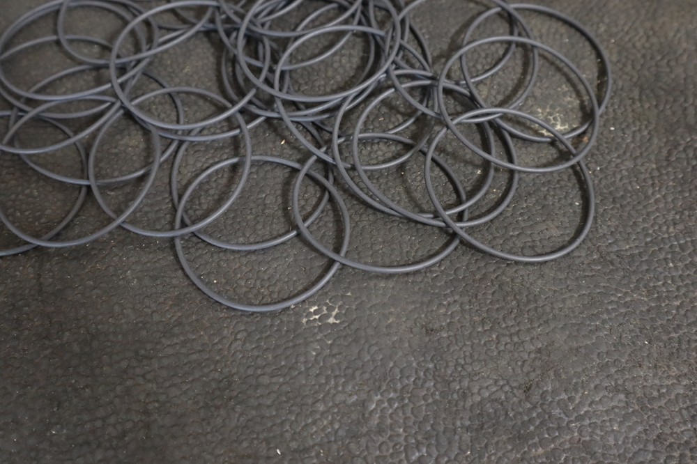 NOS - NEWCOMB O-RINGS (39 COUNT) 2-037