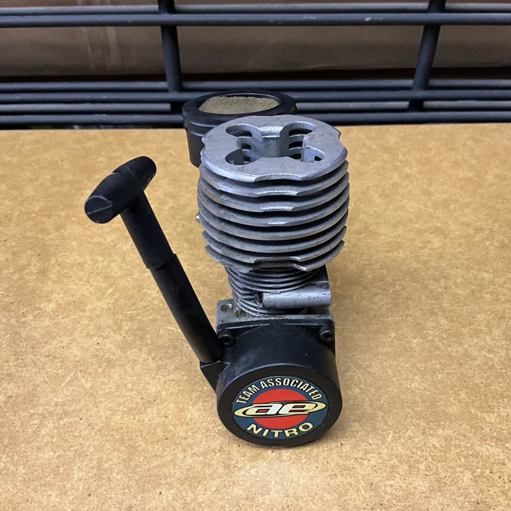Team Associated .15 Pull Start Engine With Air Filter Assembly