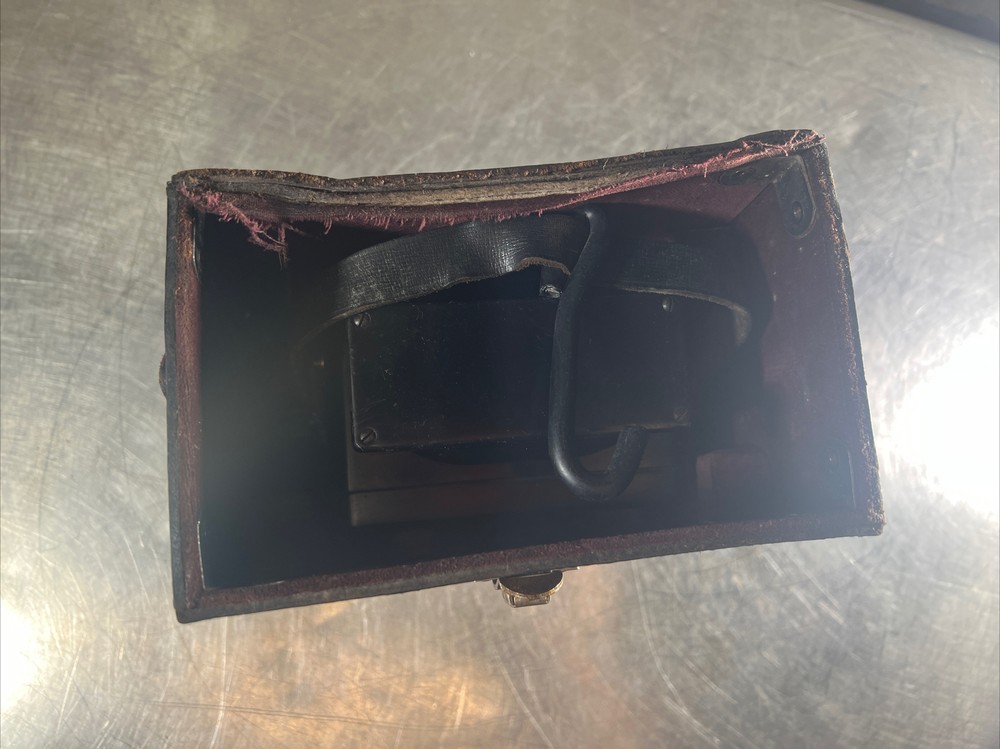 Vtg Weston Electrical Instrument AC Voltmeter Zero Corrector Model 433 With Case