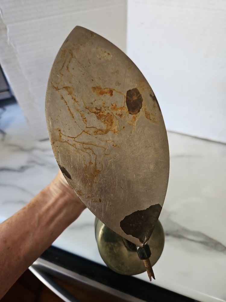 VINTAGE CLOTHING IRON