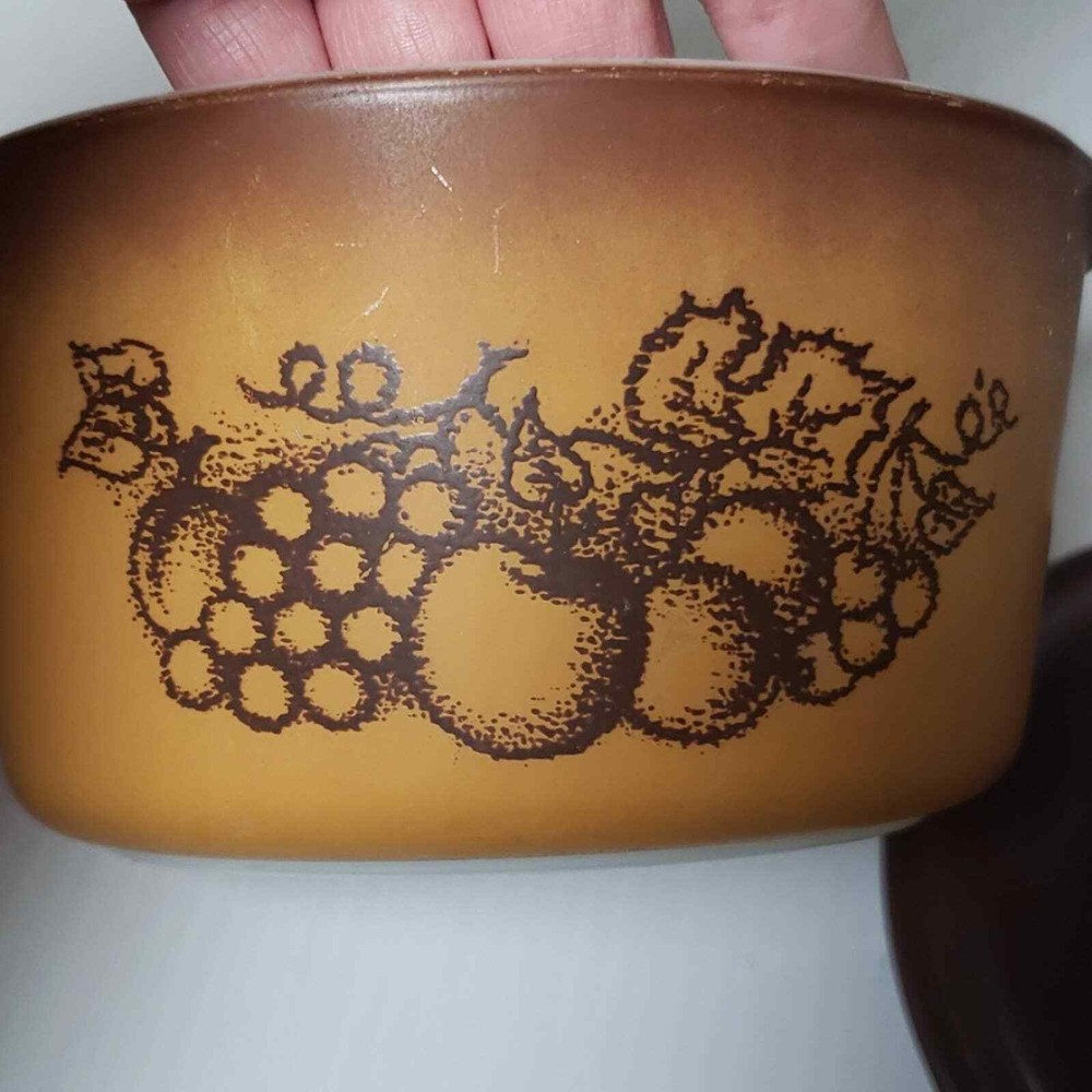 Vintage Pyrex Old Orchard 1QT Baking Dish & Lid