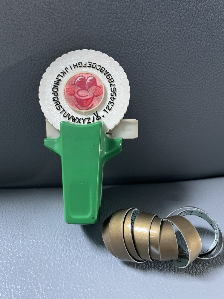 vintage esselte green child's label maker