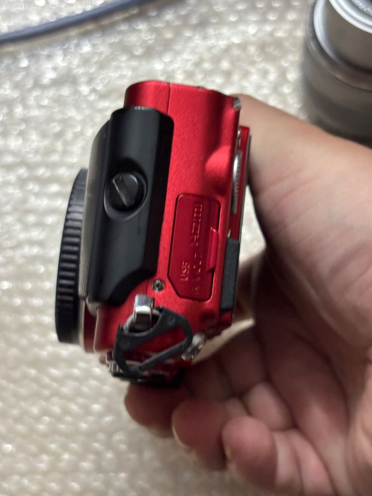 Olympus PEN Lite E-PL6 Digital Camera Body Only Used