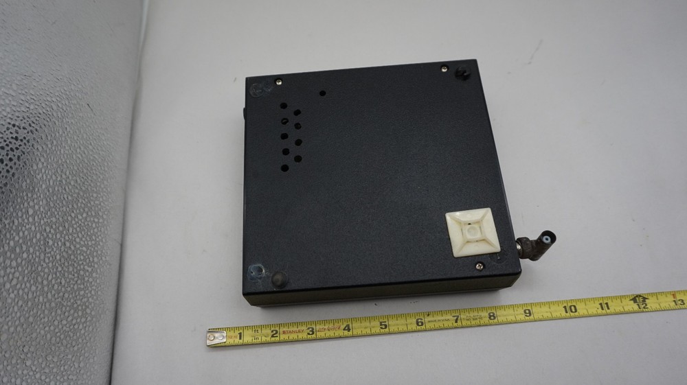 BK PRECISION 1803 B FREQUENCY COUNTER powers up no testing done